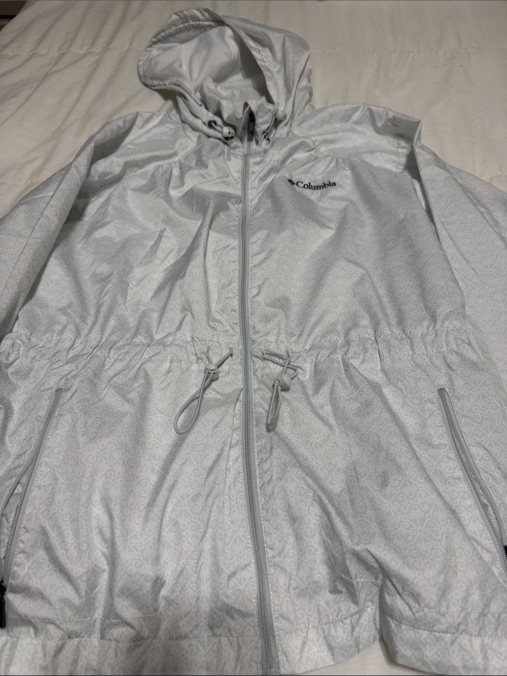 Columbia White/Silver Hooded Packable Windbreaker Jacket